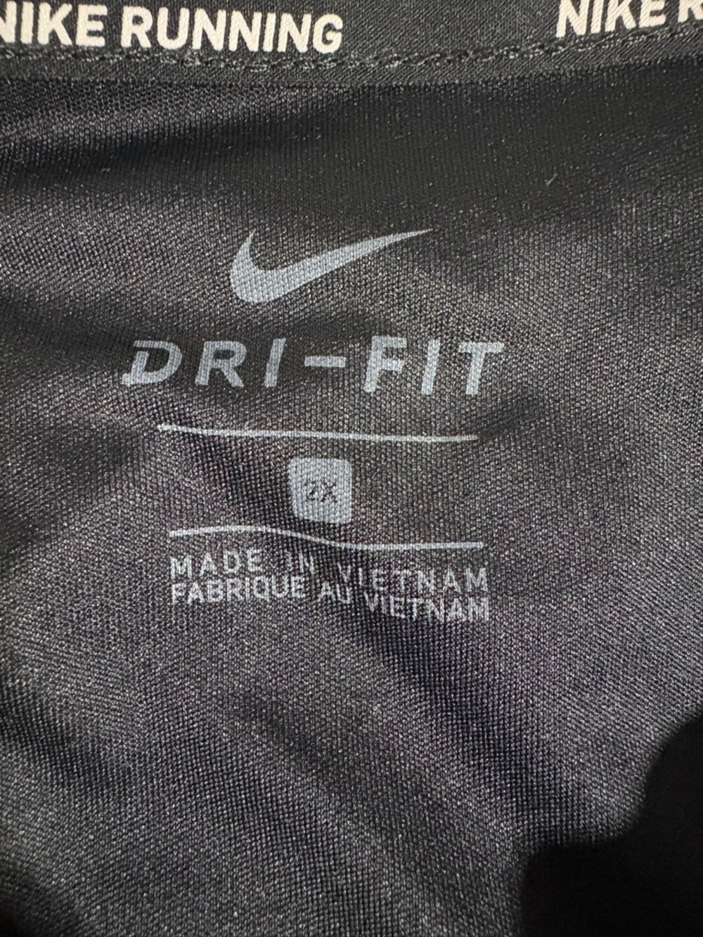 Nike Black Athletic Dri-FIT Tee with White Swoosh - Picture 7 of 8